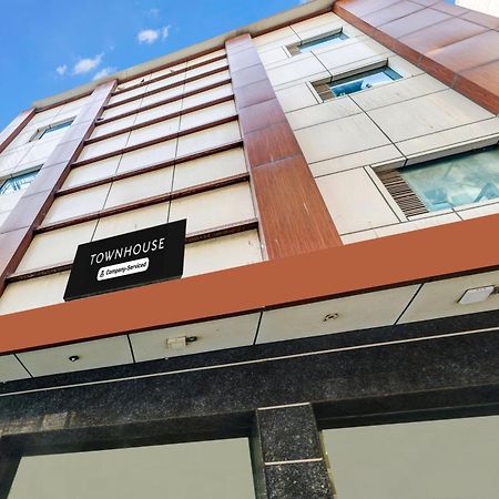 Super Townhouse Arakashan Road Paharganj Formerly Mohan International 新德里 外观 照片