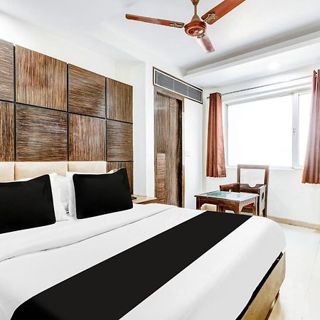 Super Townhouse Arakashan Road Paharganj Formerly Mohan International 新德里 外观 照片