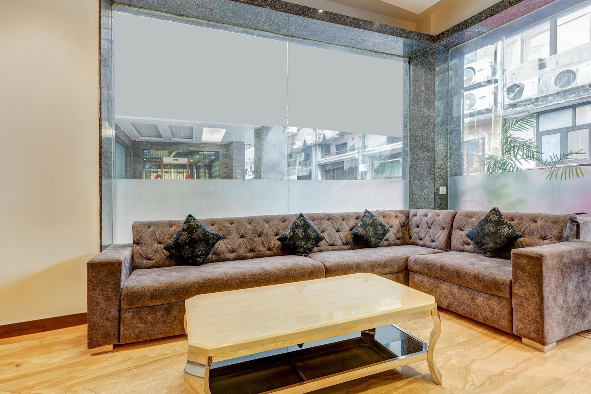 Super Townhouse Arakashan Road Paharganj Formerly Mohan International 新德里 外观 照片