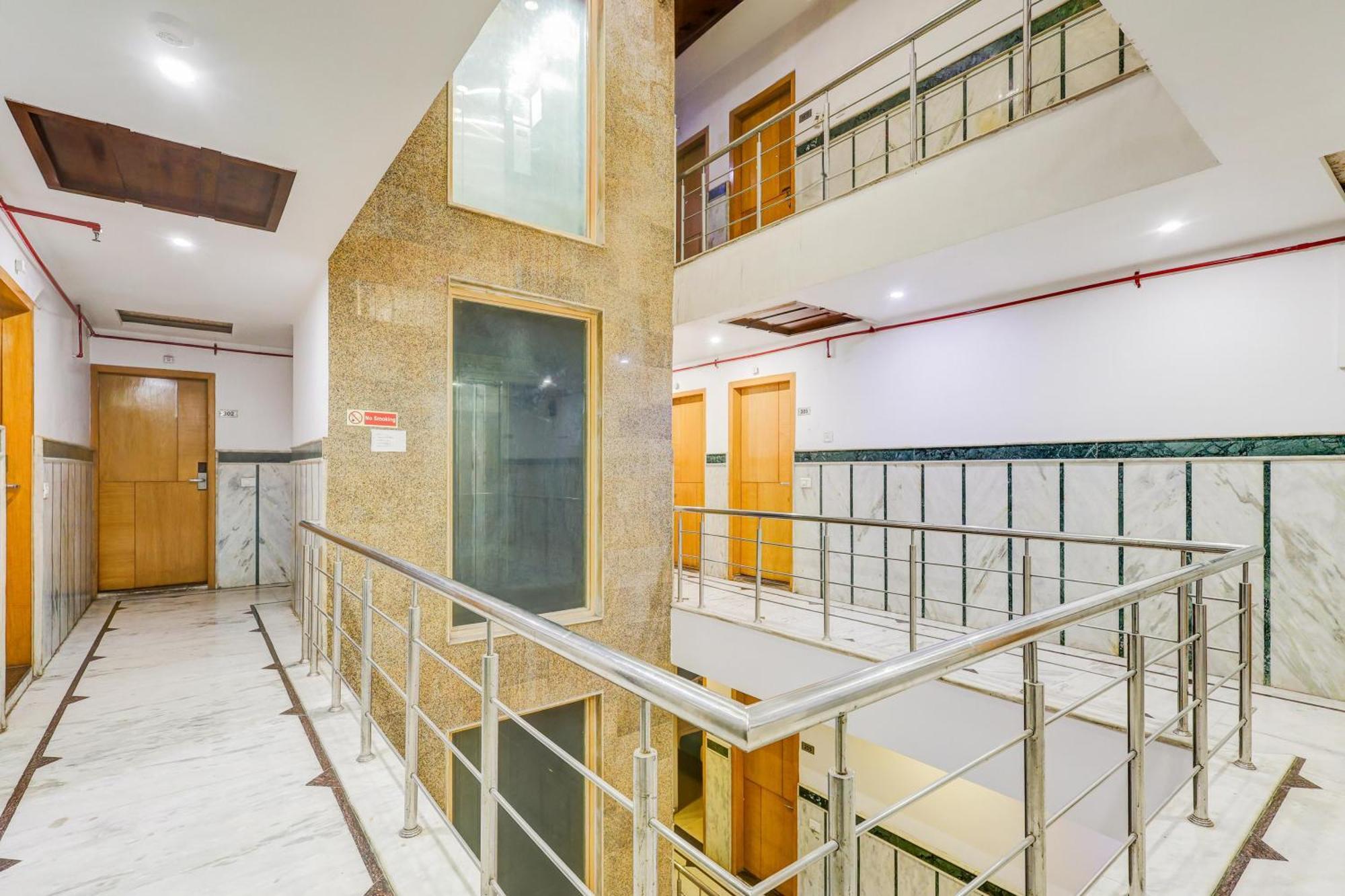 Super Townhouse Arakashan Road Paharganj Formerly Mohan International 新德里 外观 照片