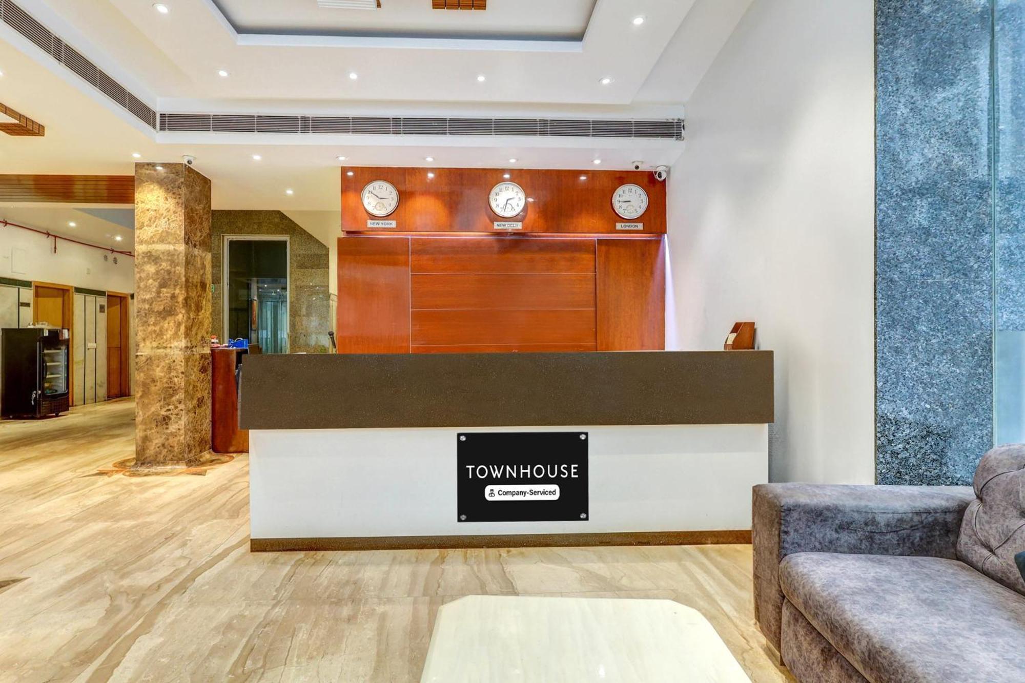 Super Townhouse Arakashan Road Paharganj Formerly Mohan International 新德里 外观 照片
