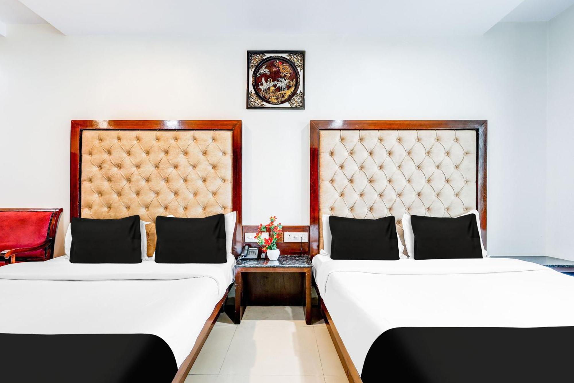 Super Townhouse Arakashan Road Paharganj Formerly Mohan International 新德里 外观 照片