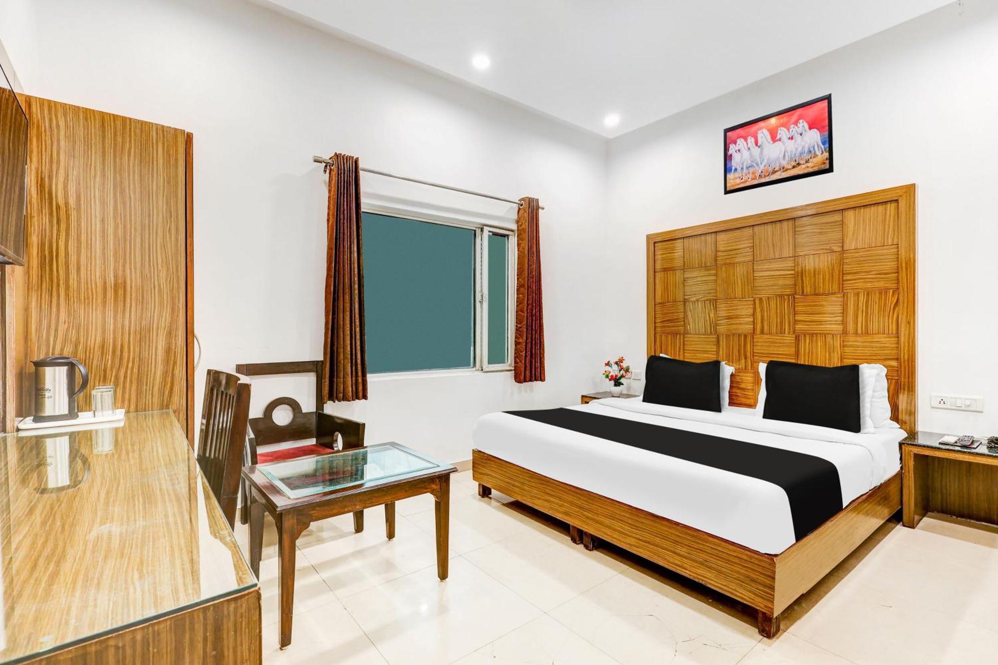 Super Townhouse Arakashan Road Paharganj Formerly Mohan International 新德里 外观 照片